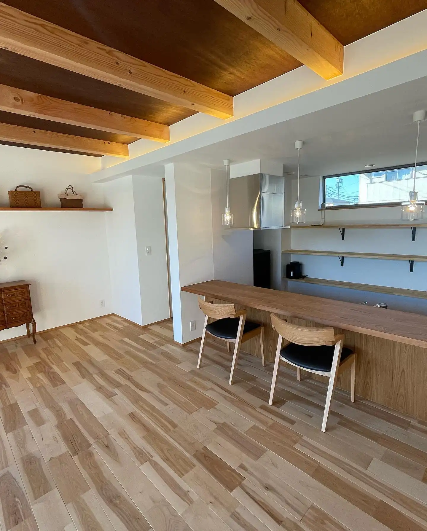 温かな陽の光が差し込む趣味の家 - 写真4